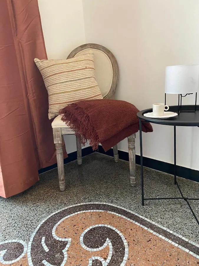 Casa Amedeo Acomodação com café da manhã Génova 0*,  Itália