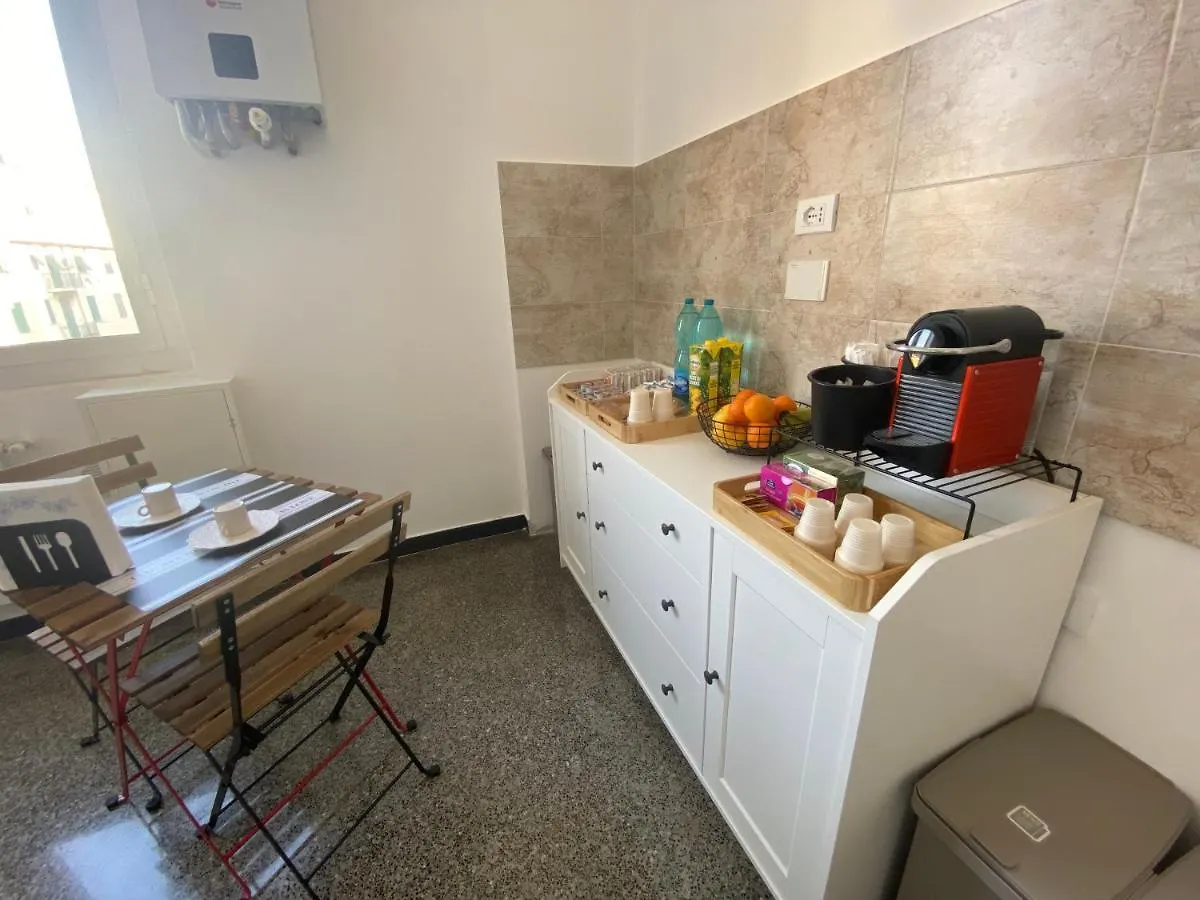 Casa Amedeo Acomodação com café da manhã Génova Alojamento de Acomodação e Pequeno-almoço
